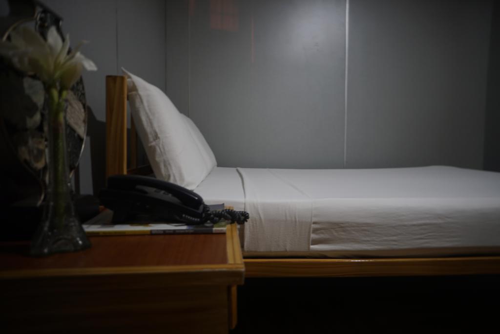 Hotel Uno Davao Экстерьер фото