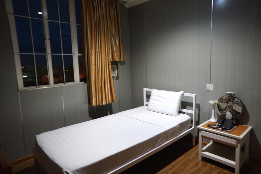 Hotel Uno Davao Экстерьер фото
